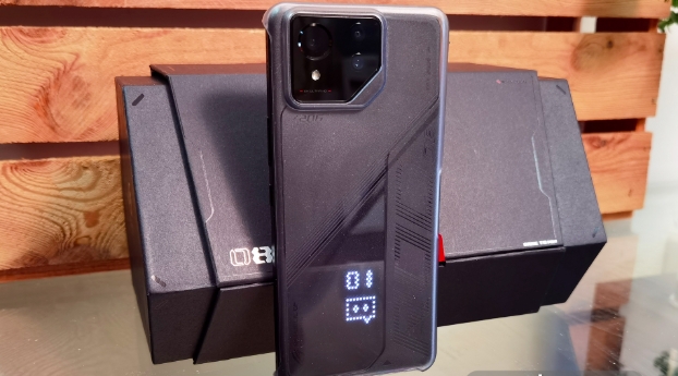 مراجعة هاتف ASUS ROG Phone 8 Pro: هاتف ذكي قوي للغاية لعشاق الألعاب