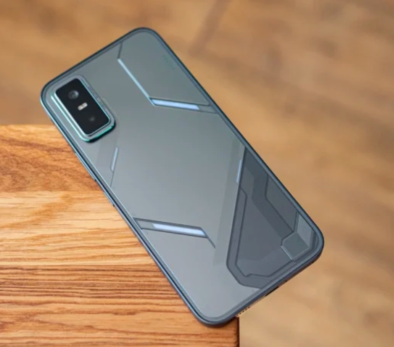 اختبار هاتف Infinix GT 30 Pro: جميع ميزات الألعاب، واختبار الحرارة، وعمر البطارية