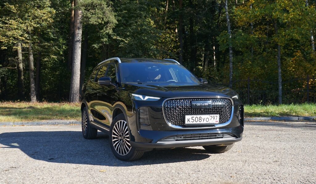 الاختبار الأول لسيارة Tenet T8. كان من الممكن أن يكون أفضل.