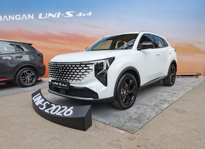 شانجان UNI S سيارة كروس أوفر رباعية الدفع شانجان يوني اس