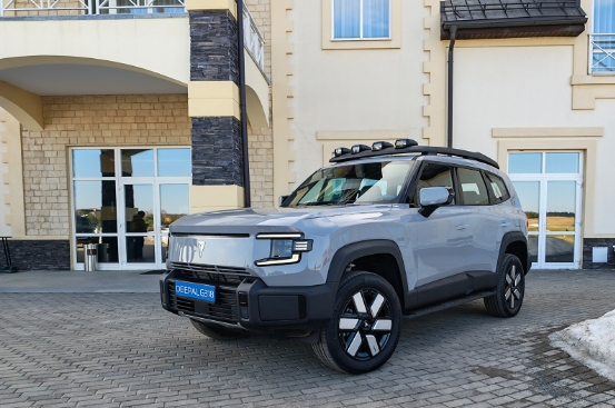 سيارة شانجان ديبال G318 الهجينة الرياضية متعددة الاستخدامات